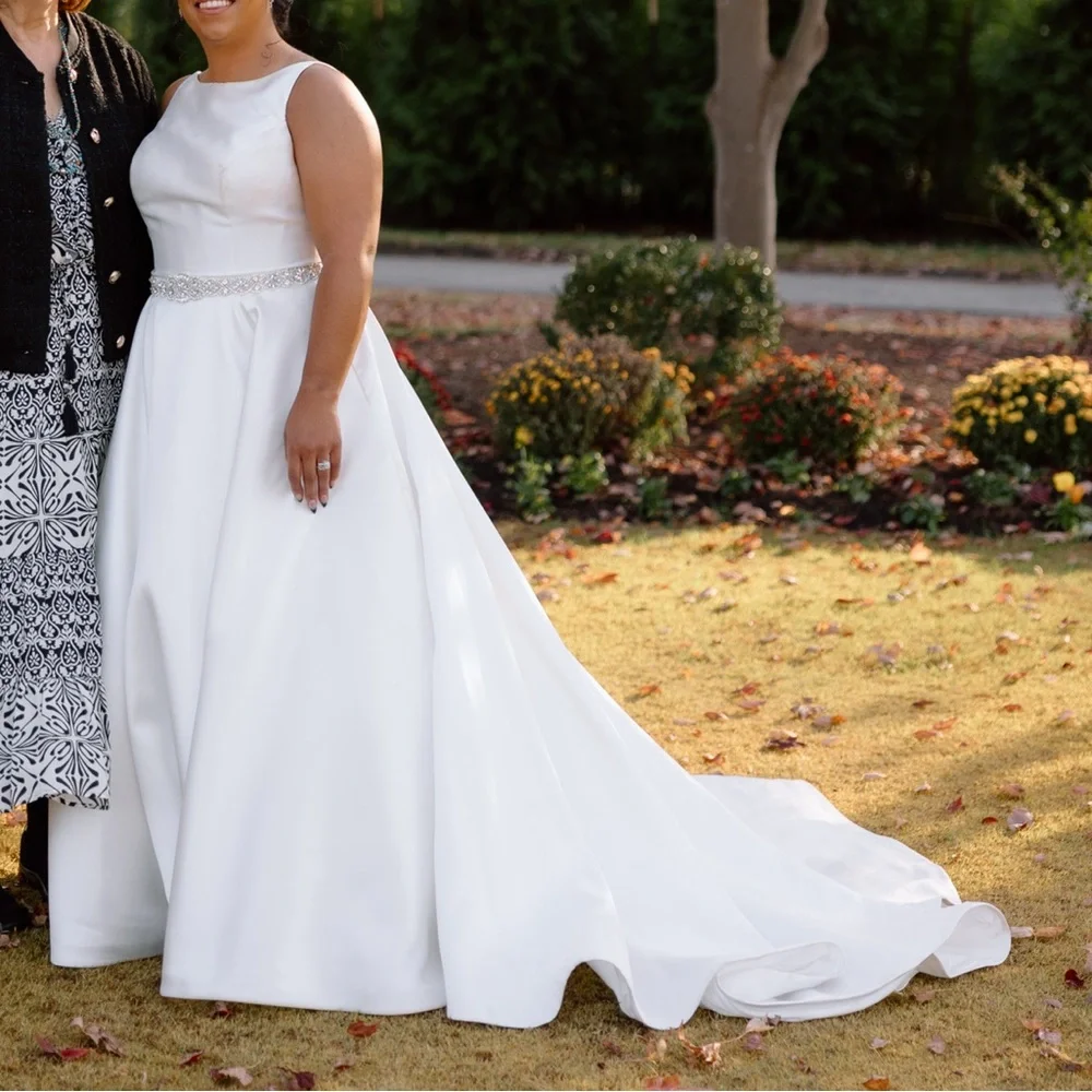 Essence of Australia Wedding Dress - Picture 7 of 7